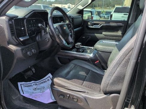 Used 2022 Chevrolet Silverado 1500 LTZ image 7