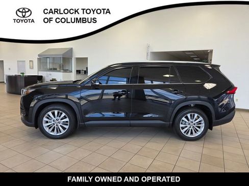 Used 2024 Toyota Grand Highlander AWD image 1