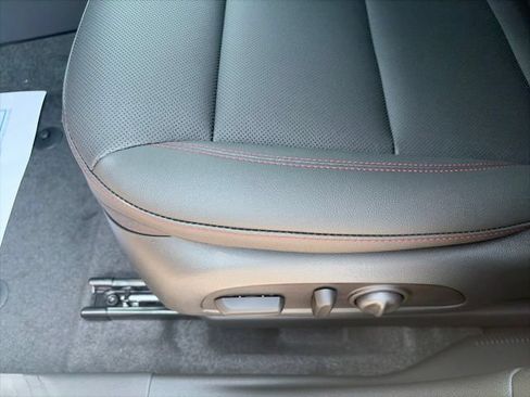 New 2026 Chevrolet Trax RS w/ Driver Confidence Package FWD image 18