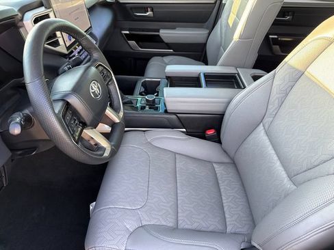 Used 2024 Toyota Tundra Limited AWD/4WD image 18