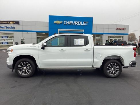 Used 2024 Chevrolet Silverado 1500 LT image 2