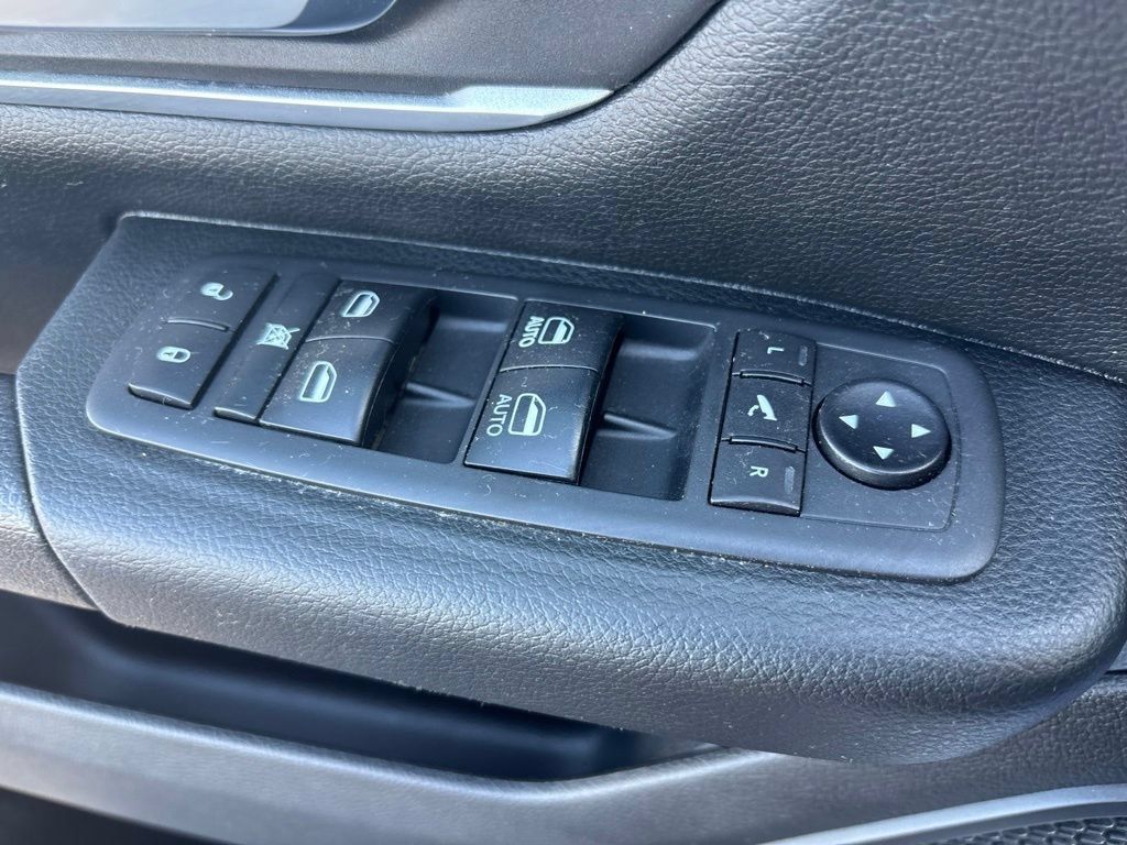Used 2020 RAM 1500 Big Horn AWD/4WD image 16
