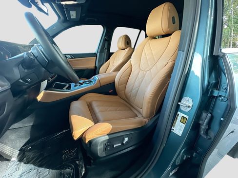 Certified 2025 BMW X5 sDrive40i w/ Premium Package image 22
