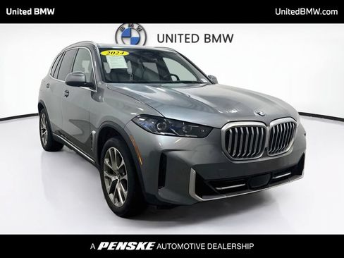Used 2024 BMW X5 sDrive40i w/ Premium Package RWD image 3