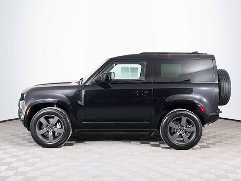 Used 2025 Land Rover Defender 90 X-Dynamic SE image 8