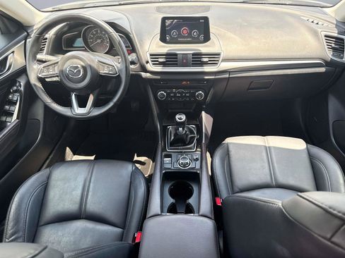 Used 2018 MAZDA MAZDA3 Touring FWD image 14