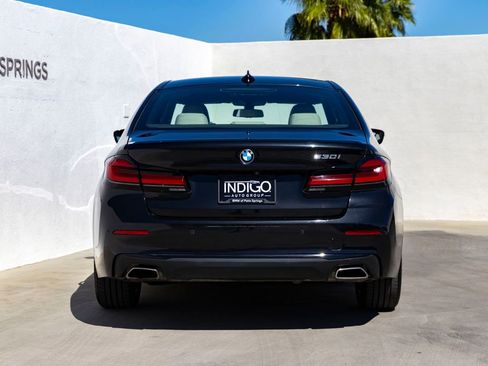 Used 2023 BMW 530i w/ Premium Package image 7