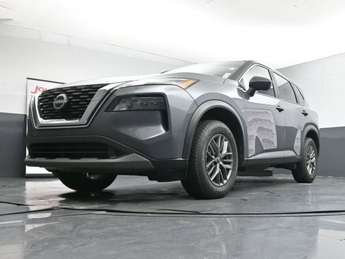 Used 2023 Nissan Rogue S image 20