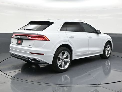 Used 2023 Audi Q8 Premium w/ Convenience Package image 5