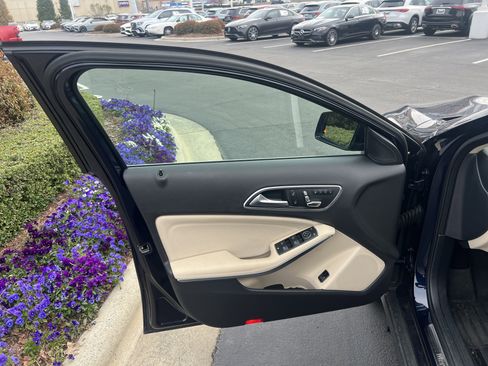 Certified 2019 Mercedes-Benz GLA 250 4MATIC image 14