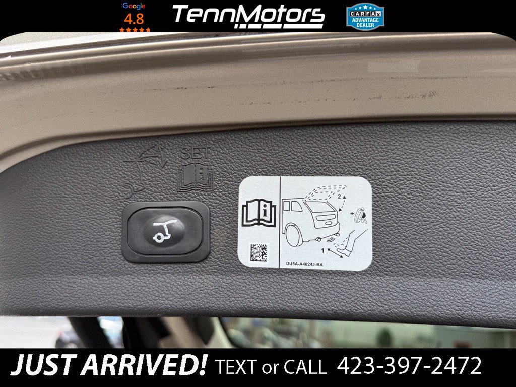 Used 2017 Ford Escape Titanium AWD/4WD image 15