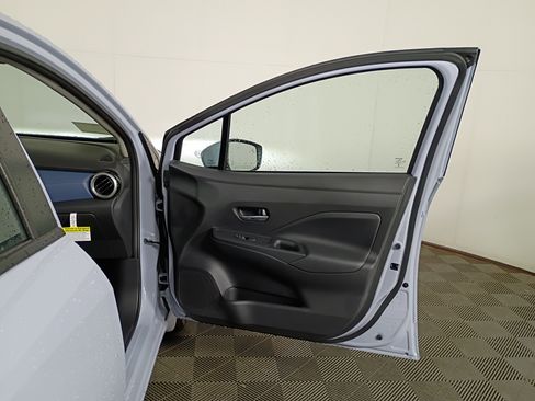 New 2025 Nissan Versa SV w/ Trunk Package image 40