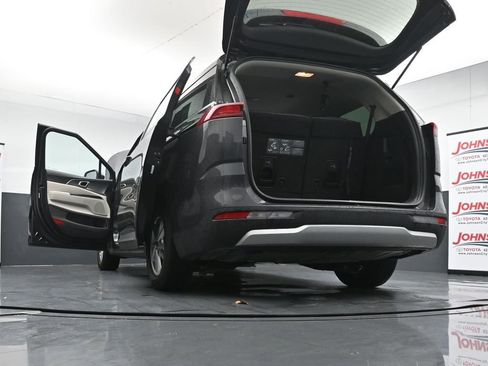 Used 2024 Kia Carnival LX FWD image 44