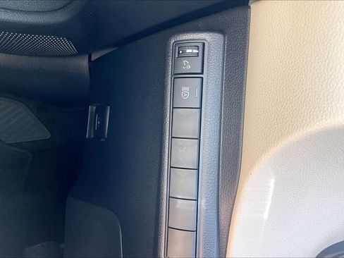 Used 2026 Toyota Corolla LE FWD image 30