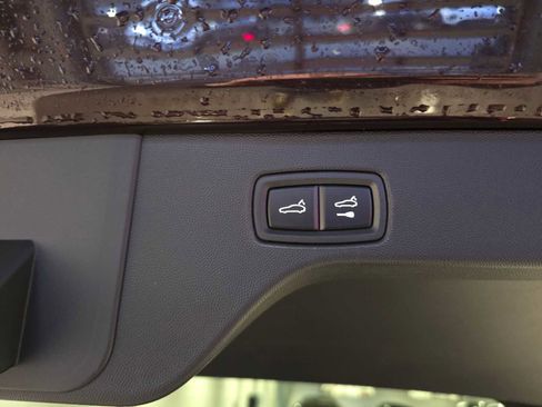 Used 2025 Porsche Macan Turbo Electric image 21