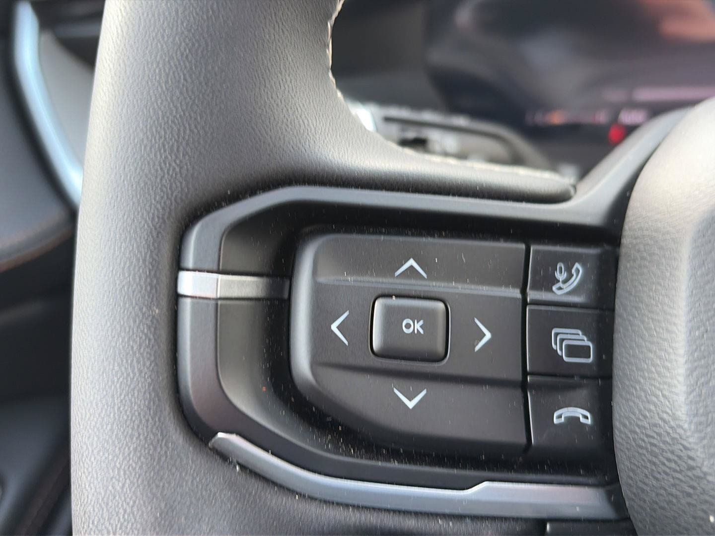 Used 2026 Jeep Cherokee Limited AWD/4WD image 15
