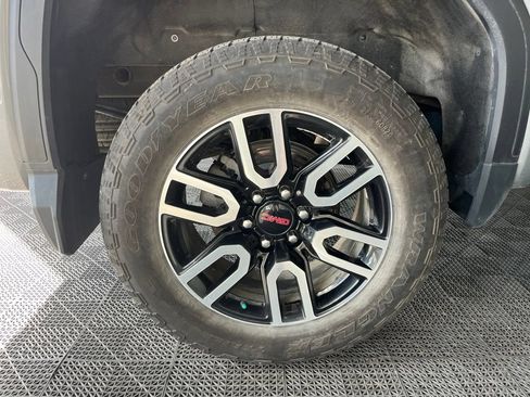 Used 2024 GMC Sierra 1500 AT4 w/ AT4 Premium Package AWD/4WD image 23