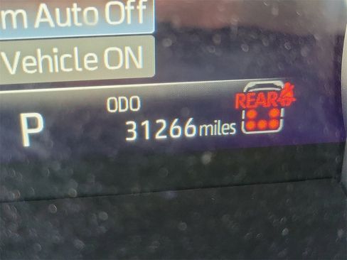 Used 2024 Toyota Highlander XSE image 24