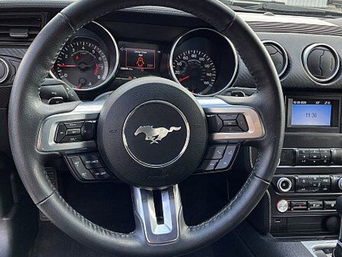 Used 2020 Ford Mustang Coupe image 9