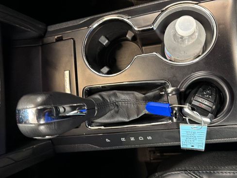 Used 2019 Ford Explorer XLT w/ Equipment Group 202A FWD image 19