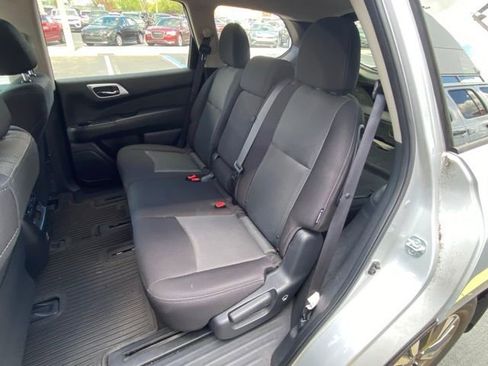 Used 2018 Nissan Pathfinder S image 25