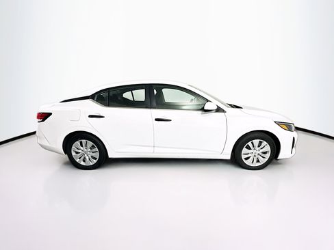 Used 2025 Nissan Sentra S image 10