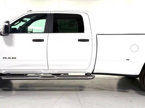 New 2026 RAM 3500 Big Horn image 7