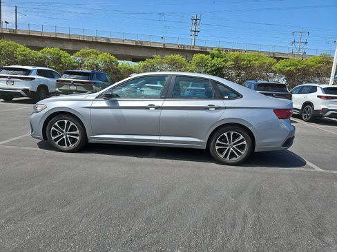 Used 2024 Volkswagen Jetta Sport FWD image 8