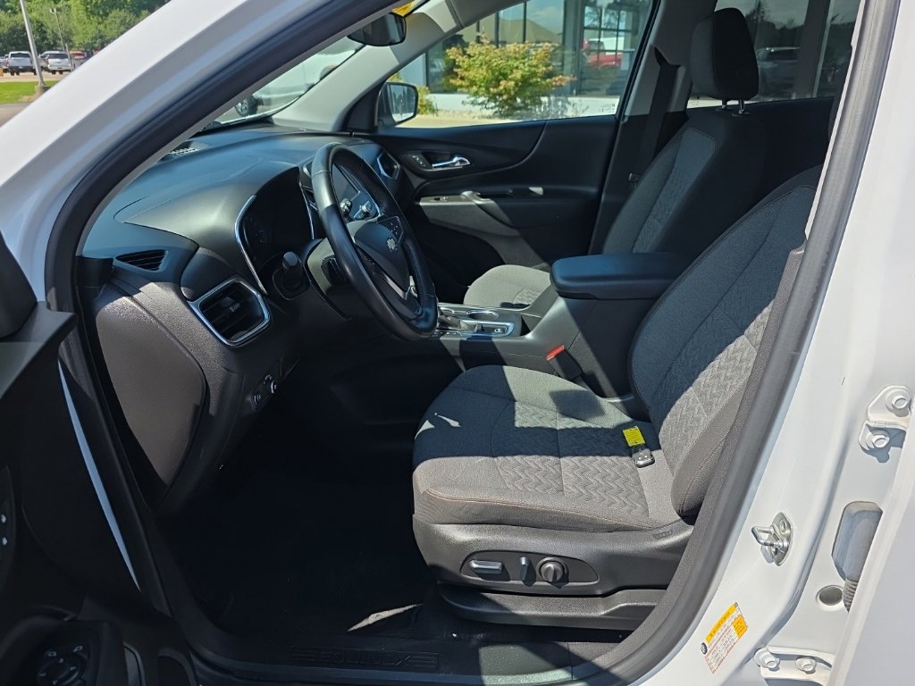 Used 2024 Chevrolet Equinox LT AWD/4WD image 21