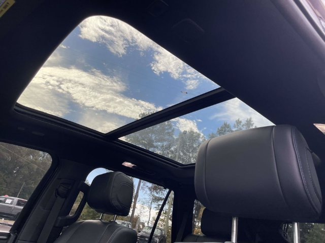 Used 2024 Toyota Sequoia Platinum AWD/4WD image 4