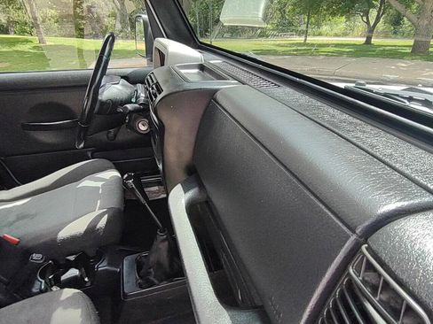 Used 2006 Jeep Wrangler Unlimited image 30