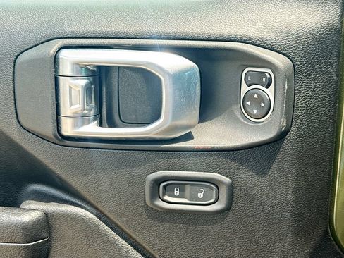Used 2023 Jeep Wrangler Unlimited w/ Cold Weather Group AWD/4WD image 19