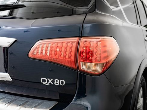 Used 2015 INFINITI QX80 4WD w/ Theater Package image 16