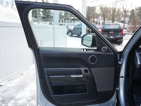 Used 2019 Land Rover Range Rover Sport SVR image 31