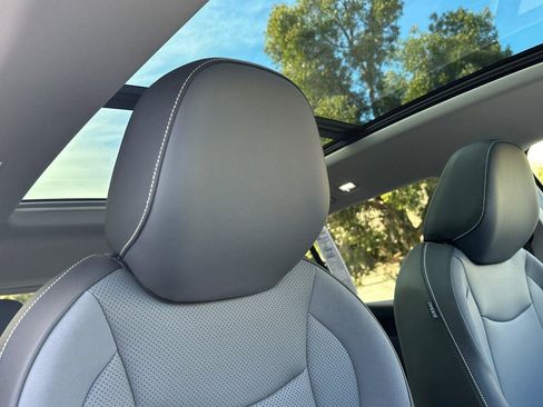 New 2026 Volkswagen Tiguan SE image 16