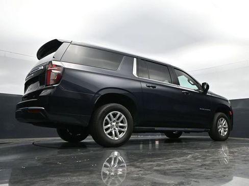 Used 2024 Chevrolet Suburban LT AWD/4WD image 35