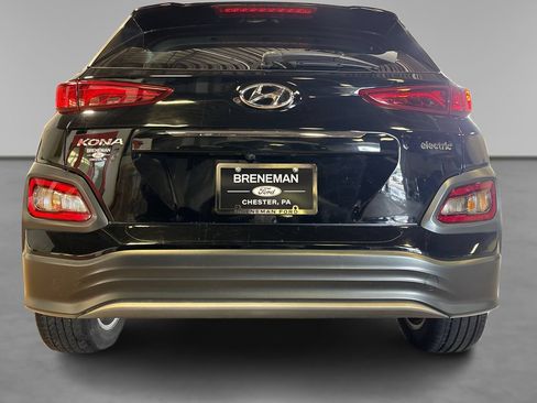 Used 2021 Hyundai Kona Limited w/ Cargo Package FWD image 17