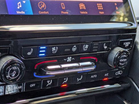 New 2025 Jeep Grand Cherokee Limited w/ Luxury Tech Group II image 26