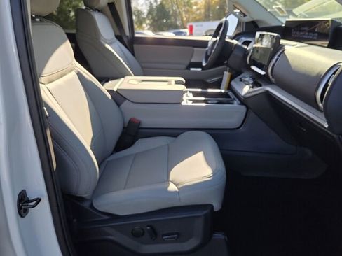 New 2026 Ford Expedition Active AWD/4WD image 16