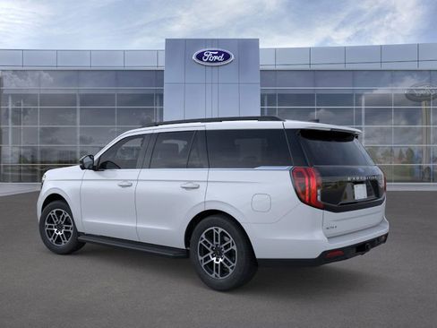 New 2026 Ford Expedition Active image 4