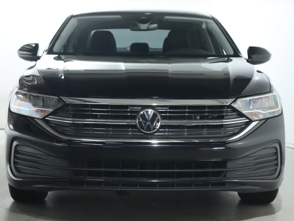 Used 2024 Volkswagen Jetta SE FWD image 5