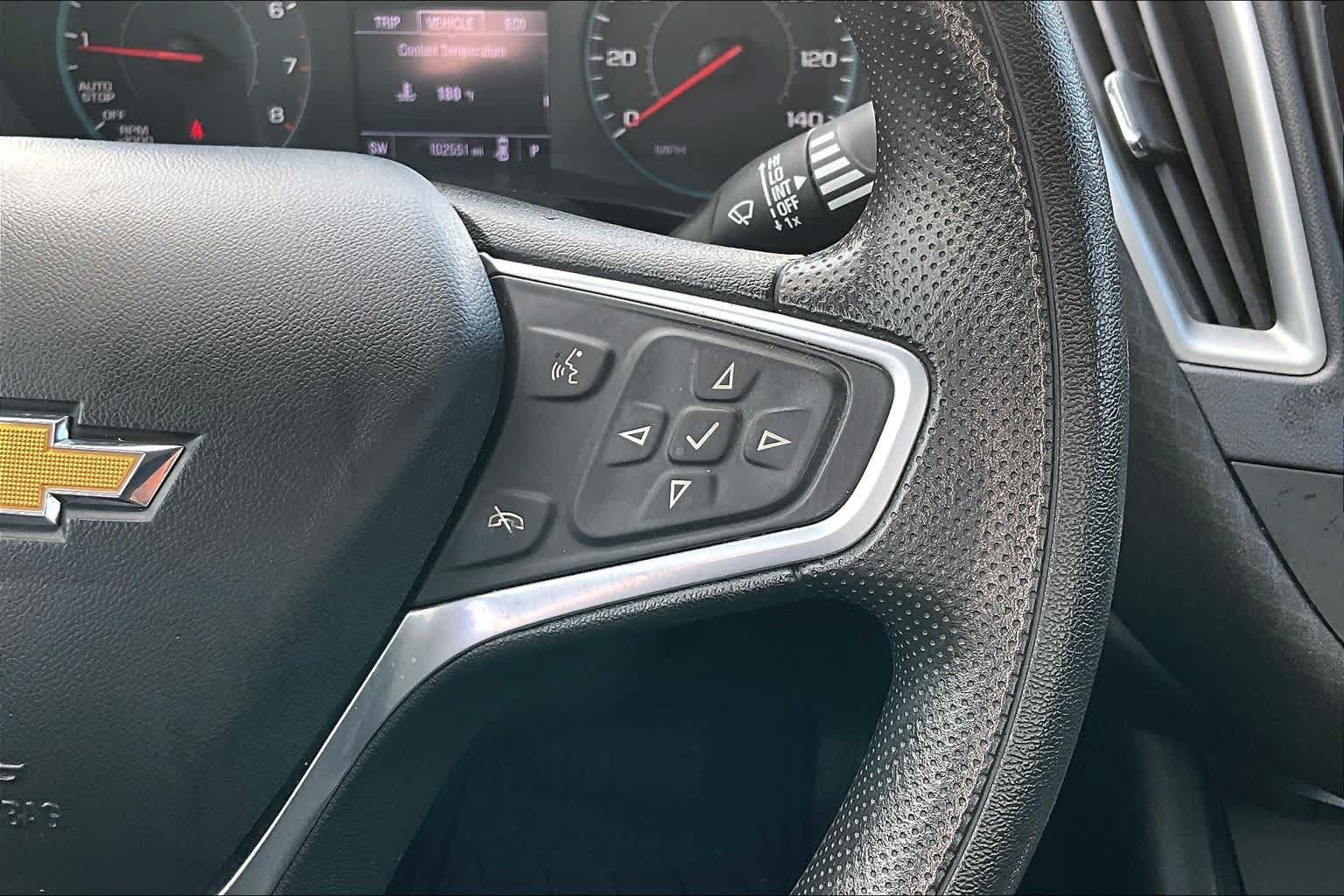 Used 2022 Chevrolet Malibu LT FWD image 25