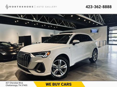 Used 2023 Audi Q3 2.0T Premium w/ Convenience Package AWD/4WD image 1