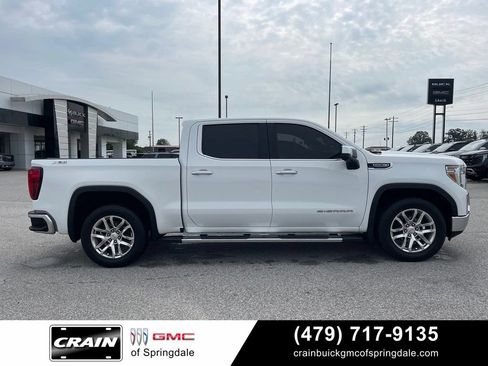Used 2021 GMC Sierra 1500 SLT w/ SLT Premium Package AWD/4WD image 9