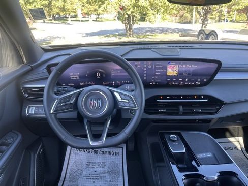 Used 2025 Buick Enclave Sport Touring image 15