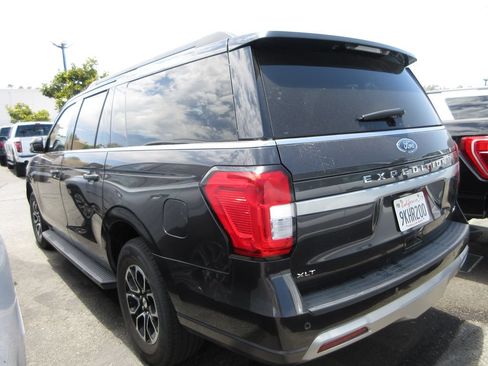 Used 2024 Ford Expedition Max XLT RWD image 2