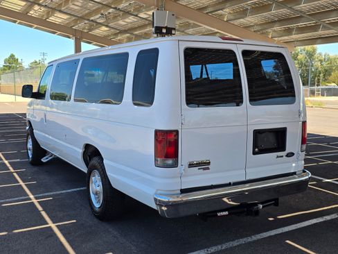 Used 2012 Ford E-350 and Econoline 350 XLT RWD image 3