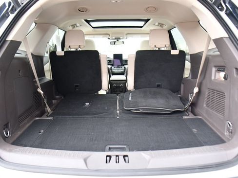 Used 2023 Ford Explorer Platinum w/ Technology Package image 19