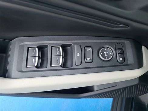 Certified 2024 Honda Accord EX image 22