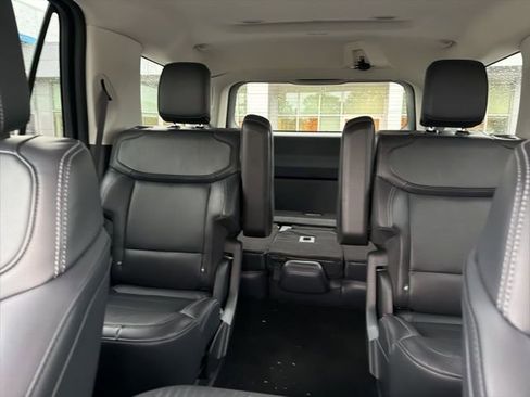 Used 2025 Ford Expedition Platinum w/ Driver's Package image 14